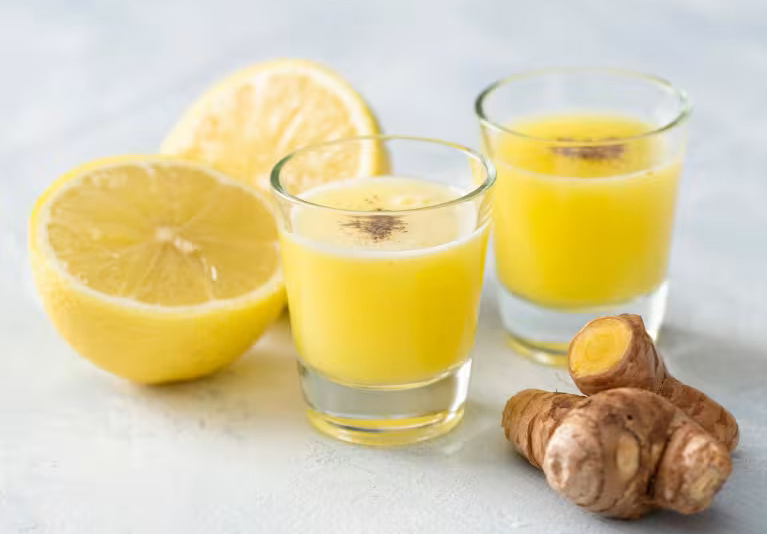 Turmeric and lemon drink