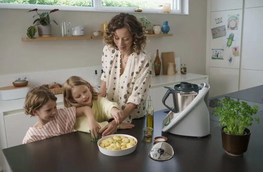 Children and mother cooking with Thermomix